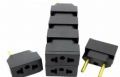 Adaptador Pino Fora Padro NBR Entra 2 Pinos Redondo 10A + Saida 2 Pinos Redondo + 1 terra 10 Amperes Preto/Branco